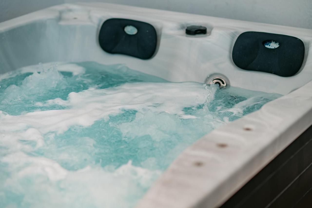 Suites With Magical View & Jacuzzi Athens Exterior photo