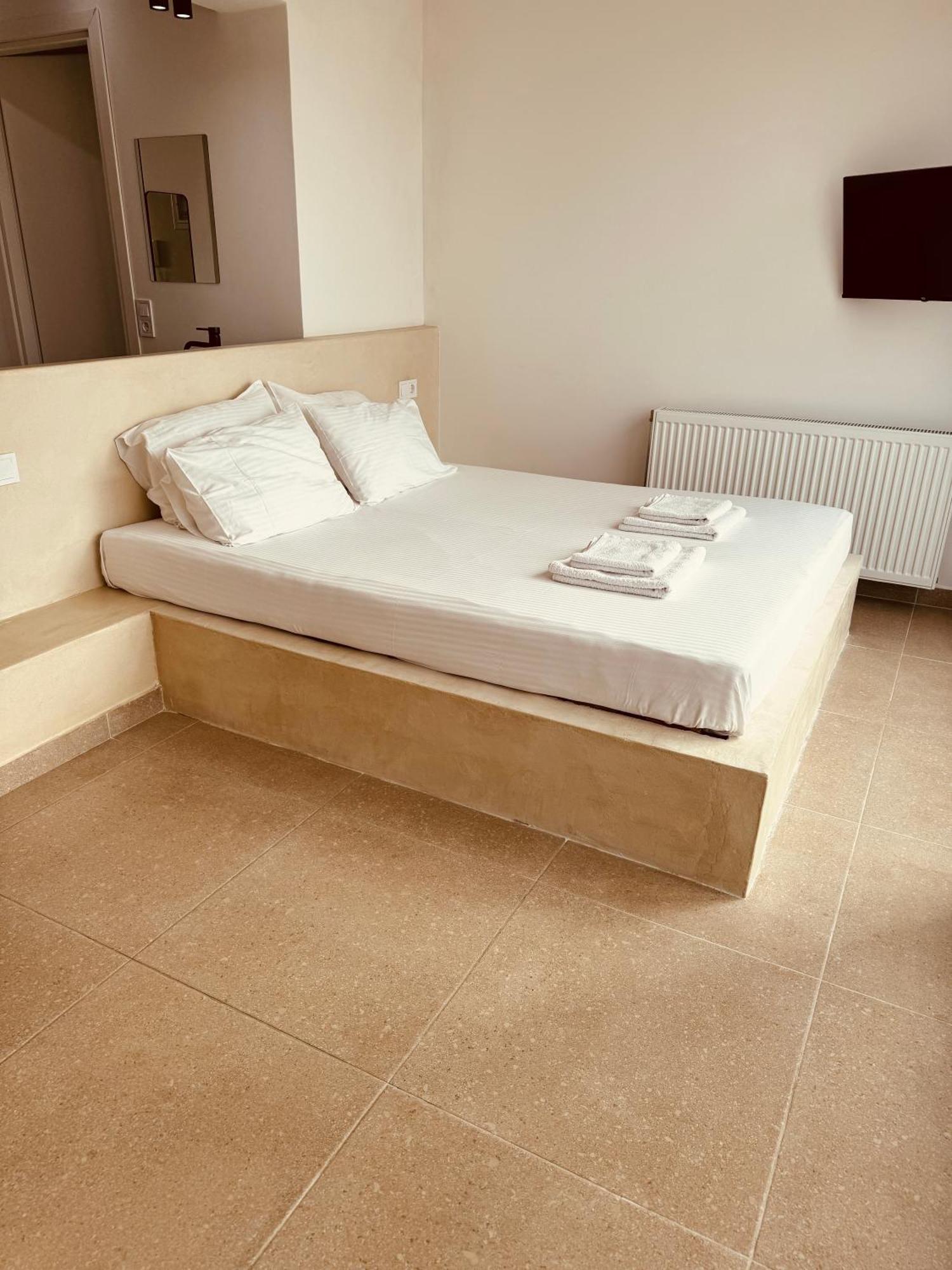 Suites With Magical View & Jacuzzi Athens Exterior photo